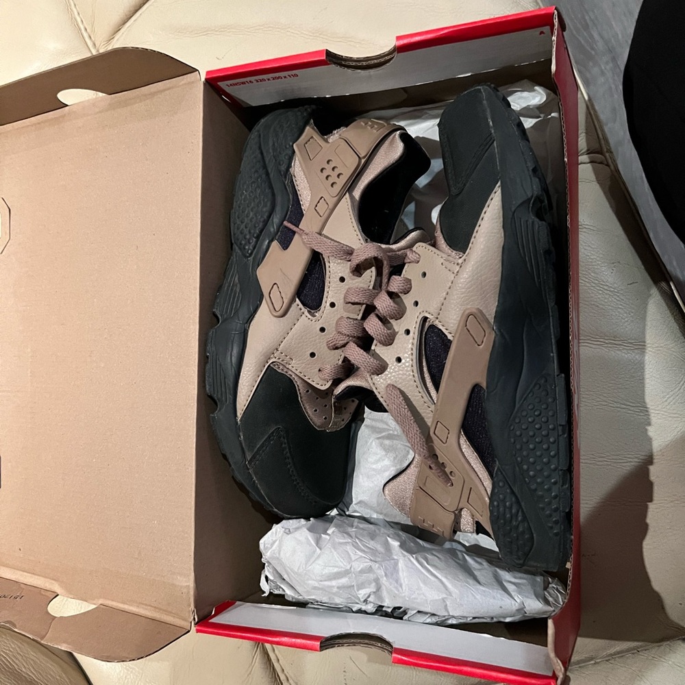 Nike Huarache Camel & Black